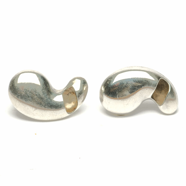 picture shows ear tube ear trumpet @ EarTrumpets.com