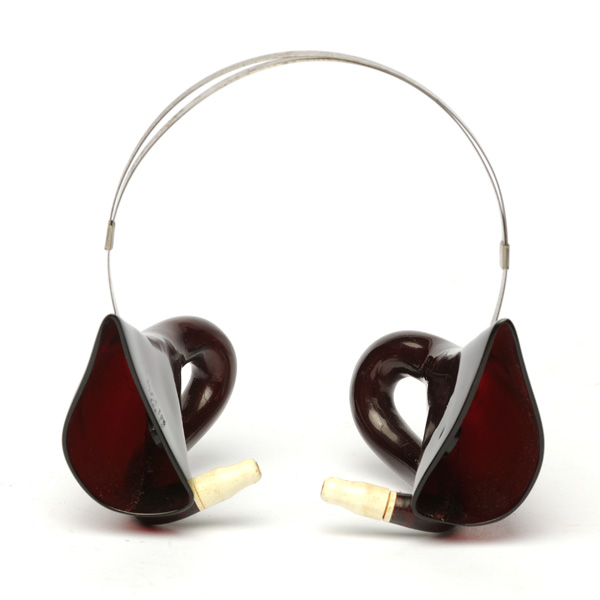 picture shows auricle ear trumpet @ EarTrumpets.com