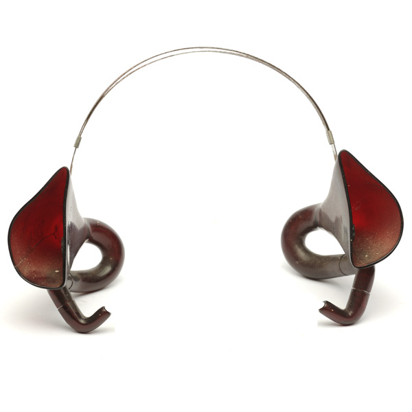picture shows auricle ear trumpet @ EarTrumpets.com