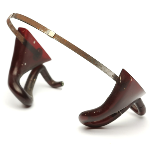 picture shows auricle ear trumpet @ EarTrumpets.com