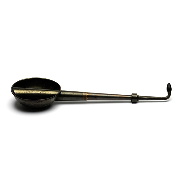 picture shows banjo ear trumpet @ EarTrumpets.com