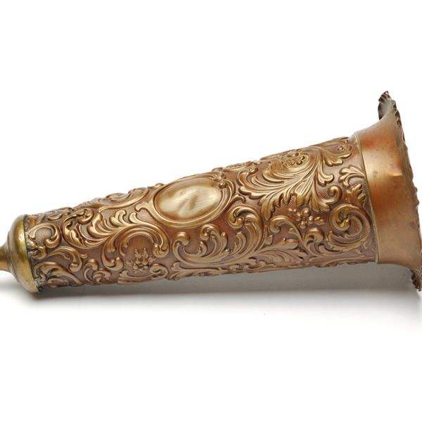 picture shows one piece ear trumpet @ EarTrumpets.com