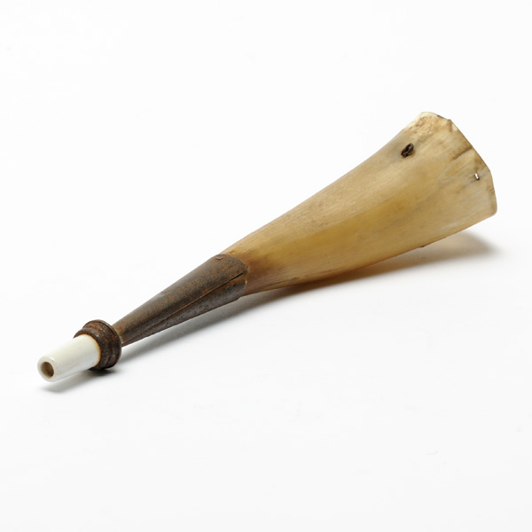 picture shows one piece ear trumpet @ EarTrumpets.com