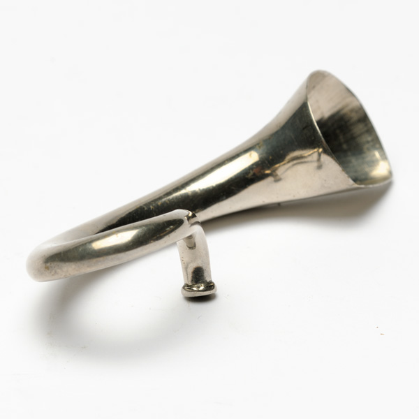 picture shows auricle ear trumpet @ EarTrumpets.com