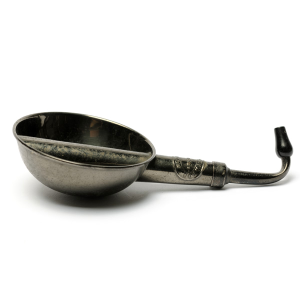 picture shows banjo ear trumpet @ EarTrumpets.com