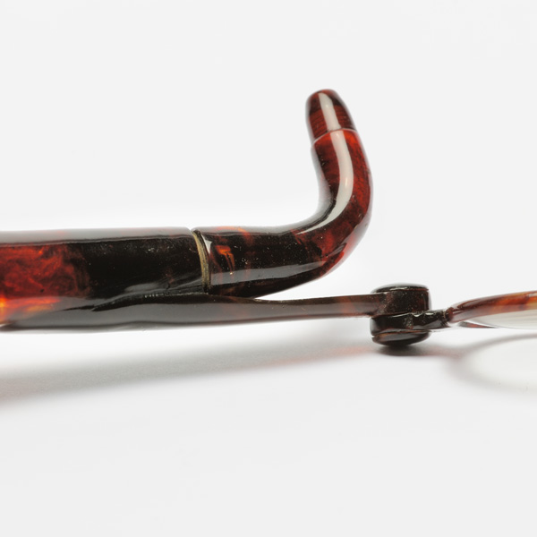 picture shows tragus ear trumpet @ EarTrumpets.com