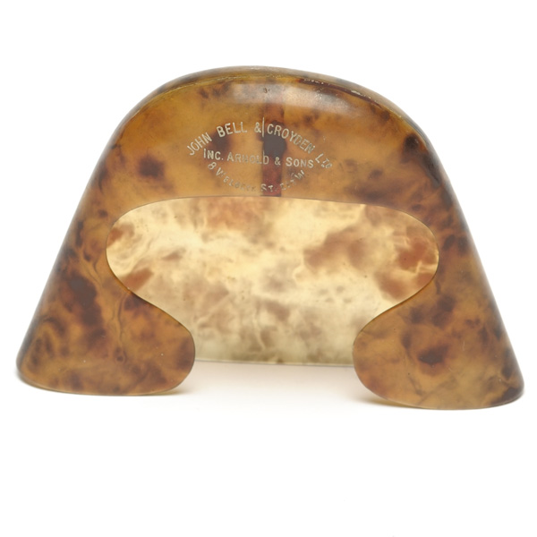picture shows auricle ear trumpet @ EarTrumpets.com