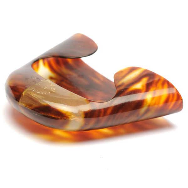 picture shows auricle ear trumpet @ EarTrumpets.com